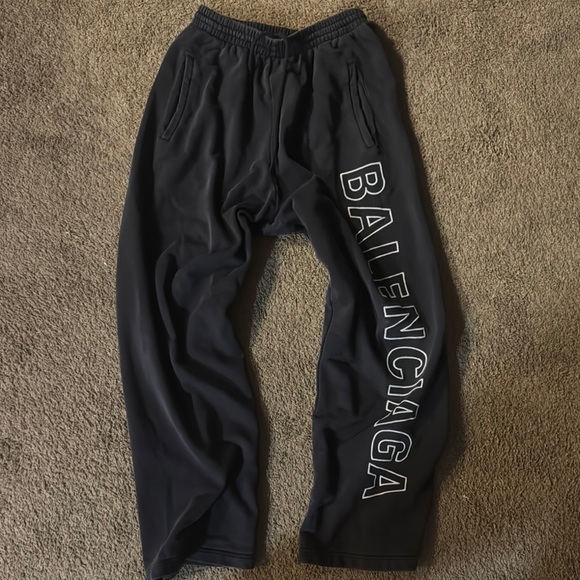 Balenciaga Black Sweatpants Relaxed Fit Joggers - Picture 1 of 7